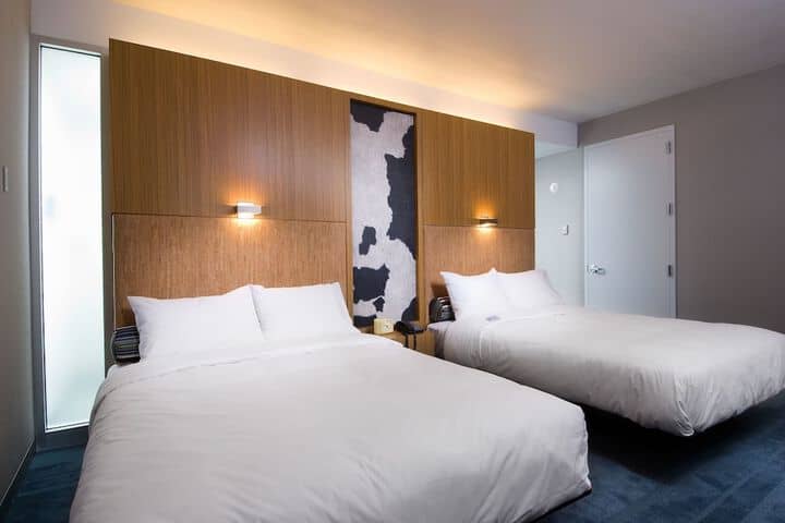 Room 10 of 50