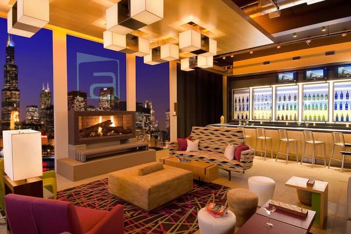 Lounge 39 of 50