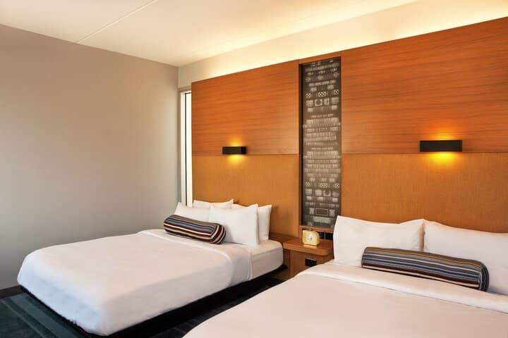 Room 16 of 50